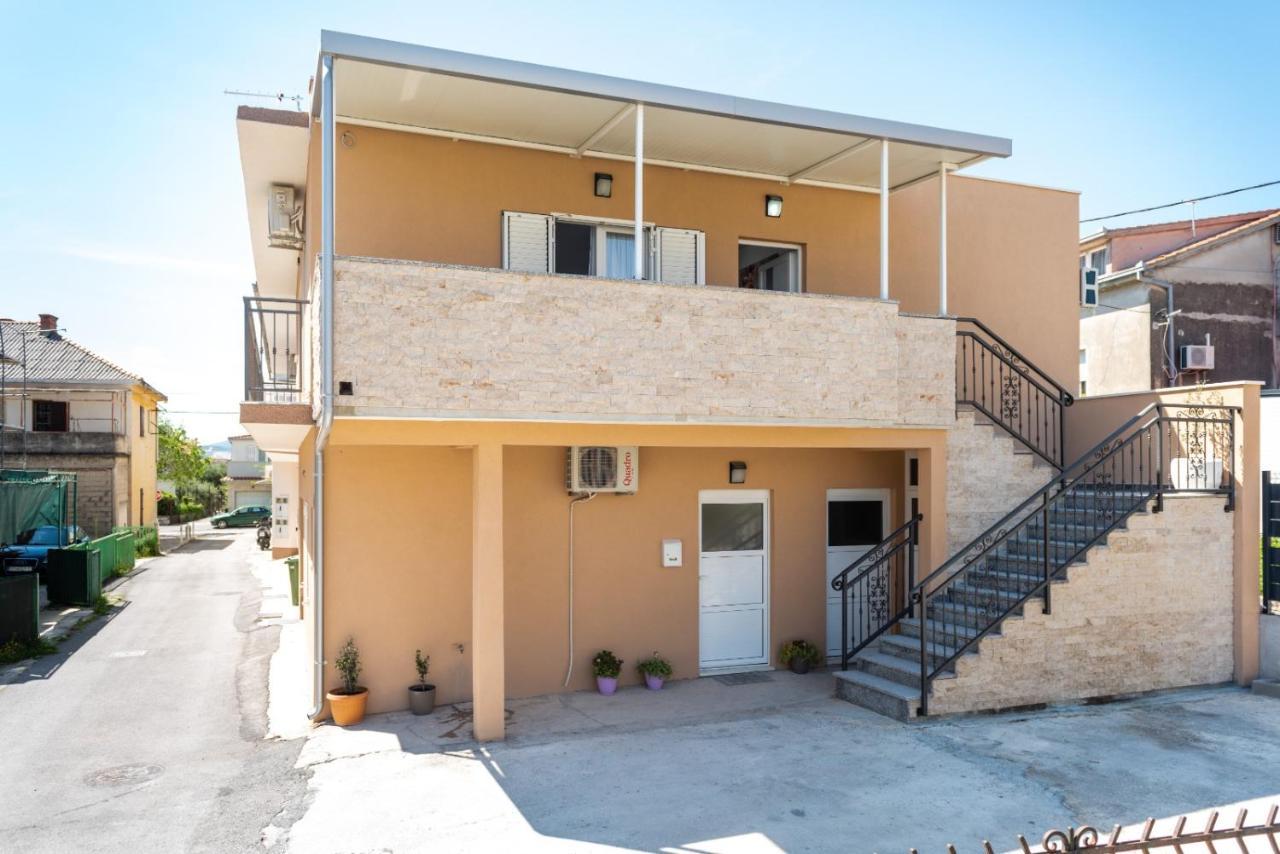 Apartment Vuletin Kastela Luaran gambar