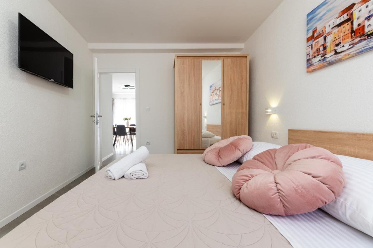 Apartment Vuletin Kastela Luaran gambar
