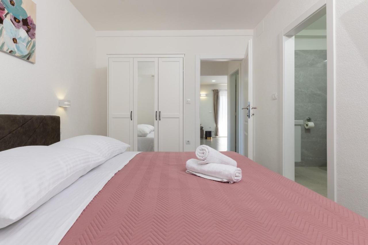 Apartment Vuletin Kastela Luaran gambar