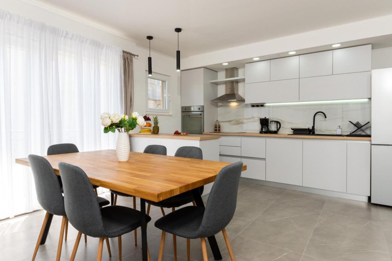 Apartment Vuletin Kastela Luaran gambar