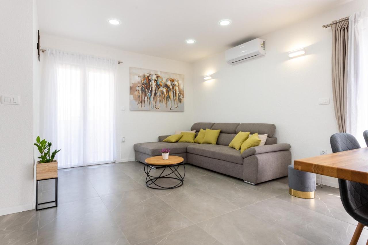 Apartment Vuletin Kastela Luaran gambar