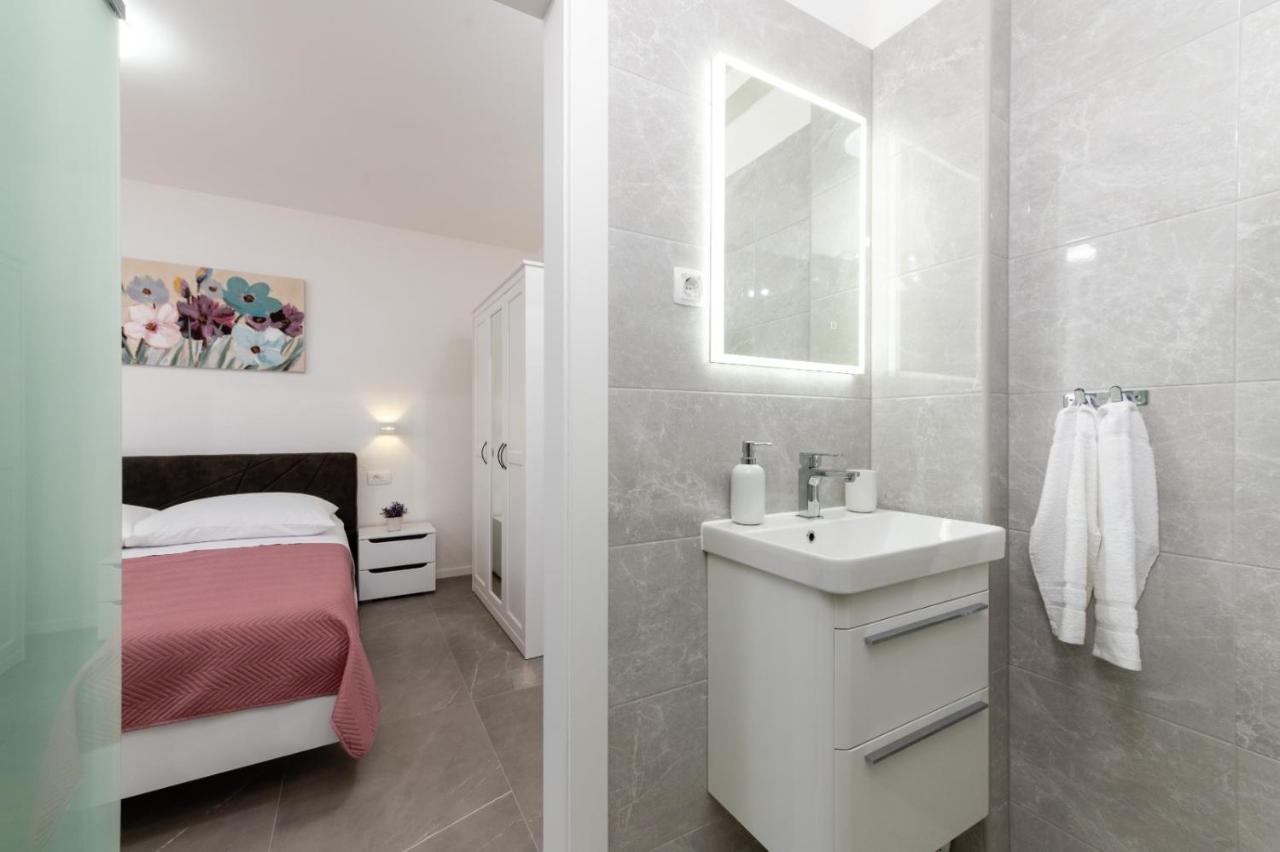 Apartment Vuletin Kastela Luaran gambar