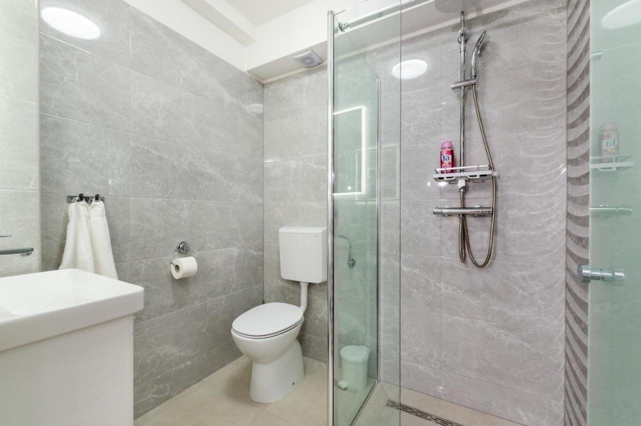 Apartment Vuletin Kastela Luaran gambar