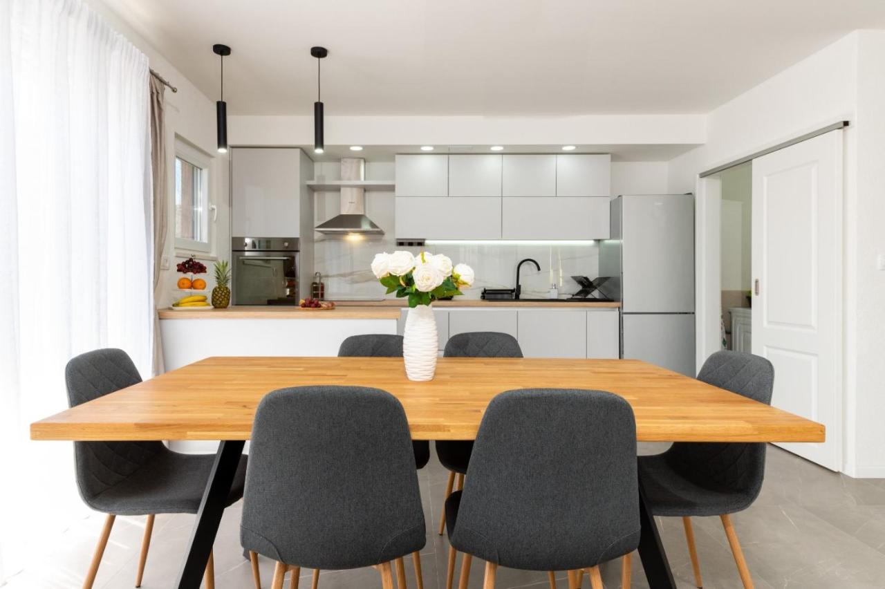 Apartment Vuletin Kastela Luaran gambar