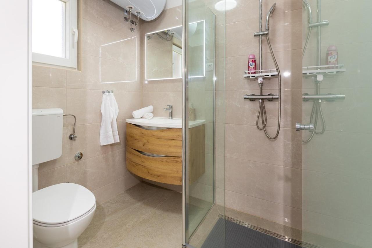 Apartment Vuletin Kastela Luaran gambar